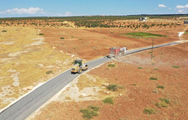 YOLLAR SATHİ ASFALTLA YENİLENİYOR 19 IMG 20231009 WA0010