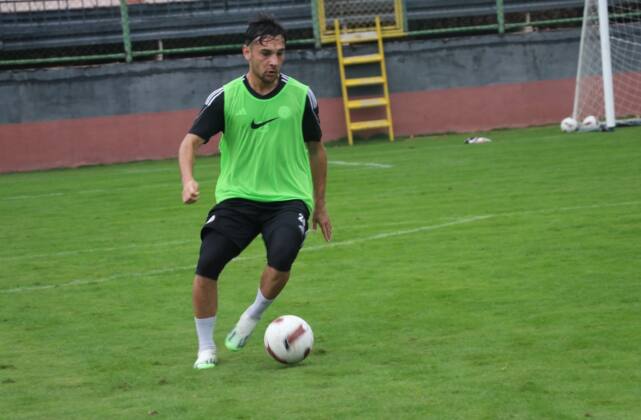 KARAKÖPRÜ BELEDİYESPOR LİDERLİĞİ BIRAKMIYOR! 10 835536c1 db4d 4bc9 9114 2bbf01940683