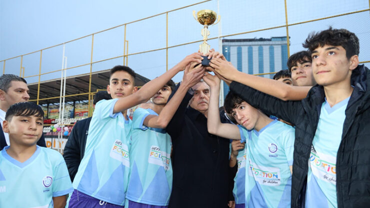 Urfa Haberleri Büyükşehir’den bin sporcuya forma desteği
