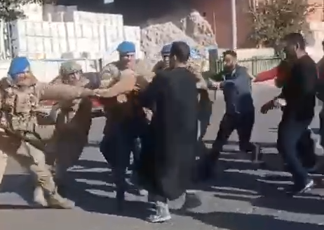 Urfa’da jandarma ile işçiler arasında gerginlik: 3 gözaltı