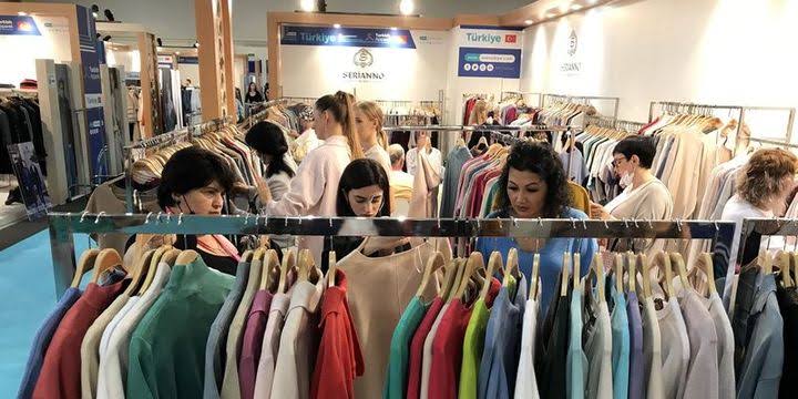 Rusya’dan giden Batı markaların yeri Türk ürünleri alıyor