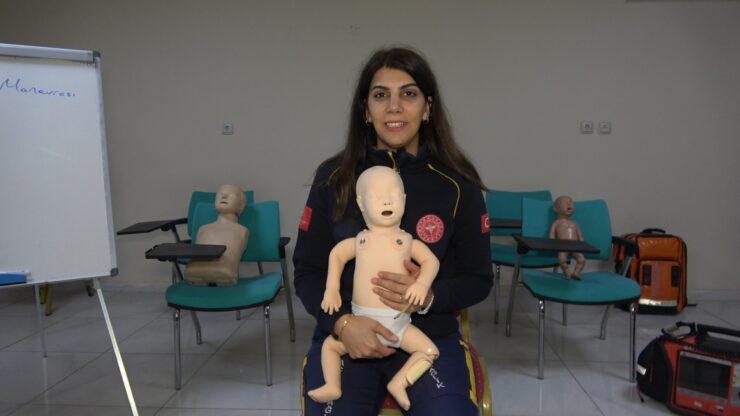 2024 01 bebeklerde heimlich manevrasi scaled