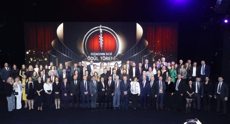 Eczacılığın "enleri" Ödülleri Muhteşem Bir Geceyle Sahiplerini Buldu