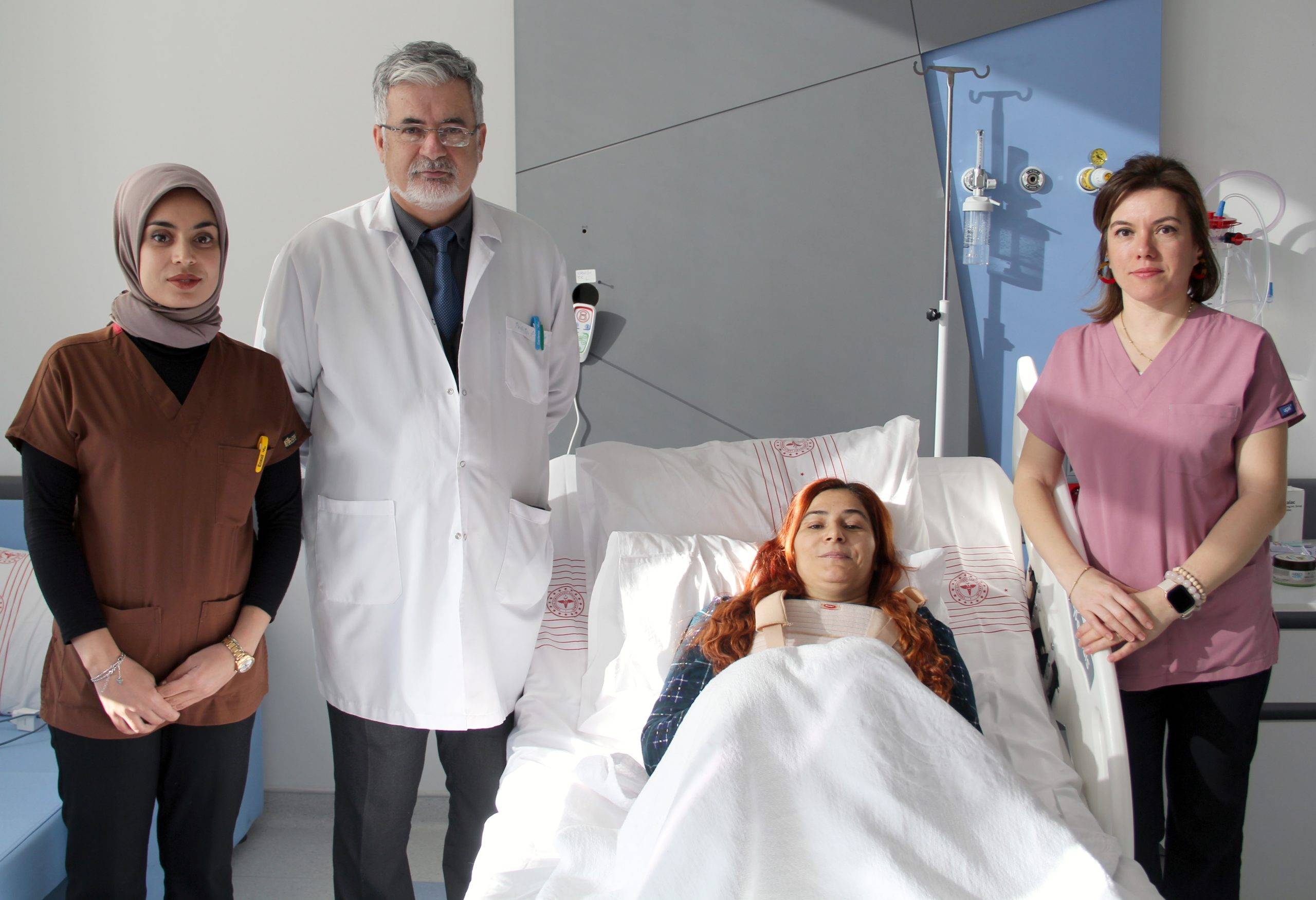 İzmir Şehir Hastanesi'nde Minimal Kesiden Yapılan Büyük Kalp Ameliyatı Başarısı 6 İzmir Şehir Hastanesi'nde Minimal Kesiden Yapılan Büyük Kalp Ameliyatı Başarısı