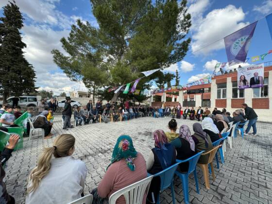 d4b41083 80b5 48c9 ae04 f4de1d985a64