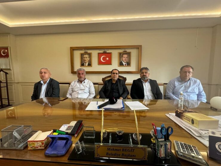 Urfa Haberleri Birecik Belediye Başkanı ve meclis üyeleri DEM Parti’den istifa etti