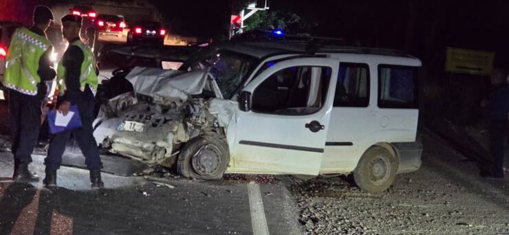 Trafik kazası 1 ölü, 8 yaralı