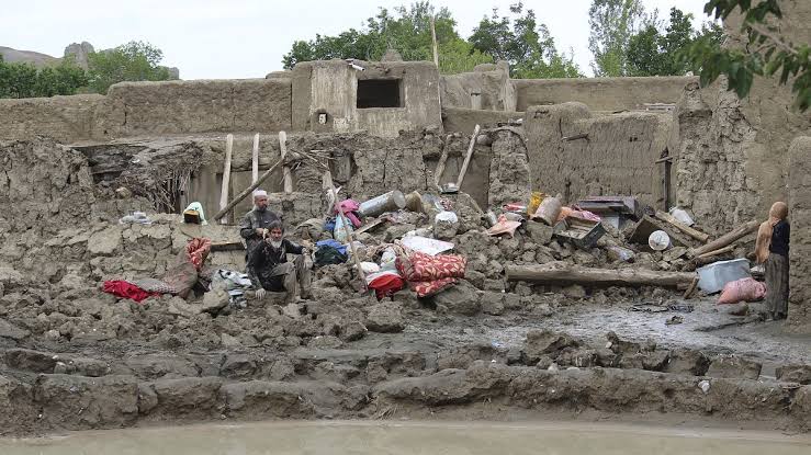 Afganistan’da sellerde 33 kişi öldü