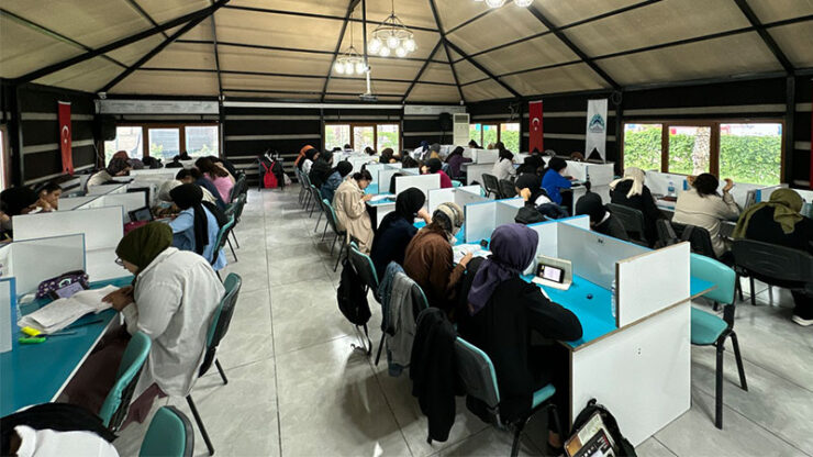 2024 05 eyyubiyeli gencler egitim otaklarinda kampa girdi scaled