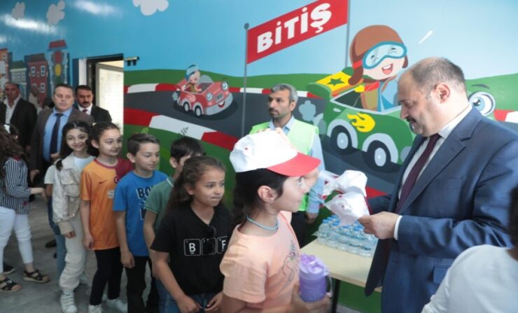 Başkan Gülpınar, Minik Çocuklarla Güvenli Trafik Eğitimine Katıldı