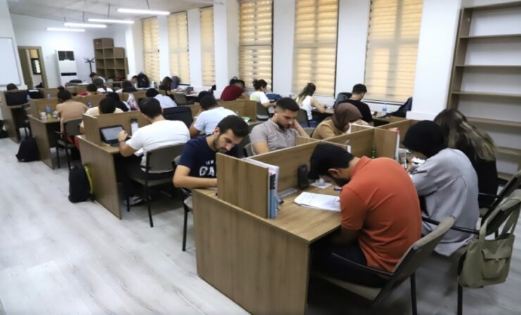 KARAKOPRU BELEDIYESI OKUMA EVLERI GENCLERIN SINAV HAZIRLIGINA DESTEK OLUYOR scaled