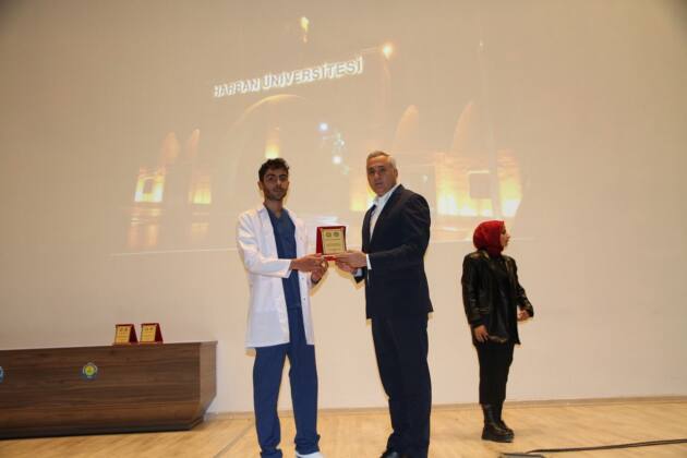 Diş Hekimleri Beyaz Önlük Giydi 10 4d542582 fdf3 491e 9fed 87608c1670d5