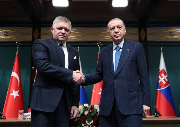 Erdoğan: Suriye'ye yönelik kısıtlamalar kaldırılmalı 16 IMG 20250120 WA0022