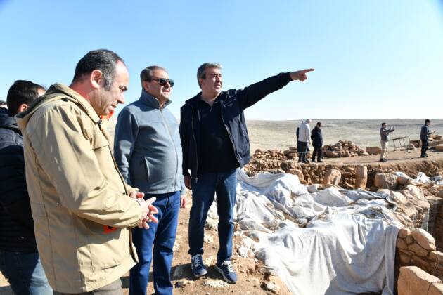 VALİ ŞILDAK TARİHİ ALANLARDA DEVAM EDEN ÇALIŞMALARI İNCELEDİ 16 IMG 20250126 WA0009