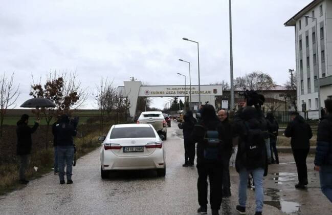 DEM Parti İmralı heyetinden Figen Yüksekdağ'a ziyaret 18 IMG 6120