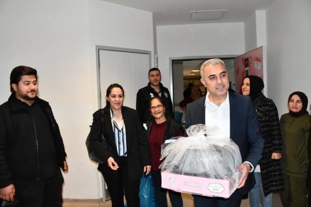 Yılın ilk bebeklerine ziyaret 6 eddf963a 2008 41d1 90b8 e8922cc6aafc