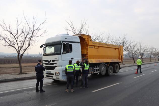 Hafriyat Kamyonları Denetlendi 15 IMG 20250211 WA0015