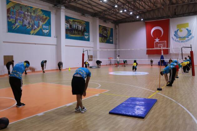 GENÇLER, HALİLİYE BELEDİYESİ İLE KARİYERLERİNİ BELİRLİYOR 11 IMG 20250213 WA0009