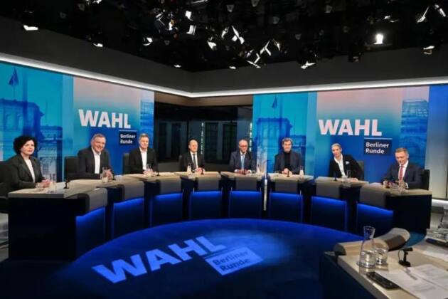 dec55fb9 54bd 4998 95b9 ecd153d912ef