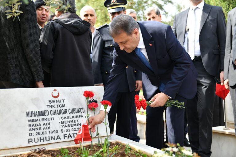 1bb40fec e1b9 401a 81da 272b55746eee