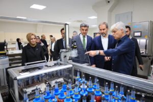 TRABZON'LU VEKİL İŞÇİLERLE İFTAR AÇTI 21 20250316 005528