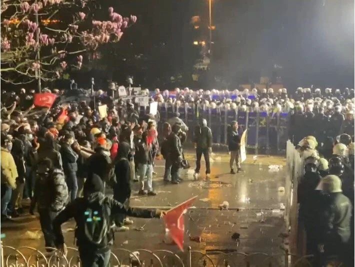 5fc8c3de 69c4 4cd4 8135 4ad4621e24c0