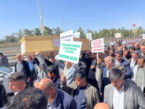 Suruçlu Çiftçilerden Sulama Ücretlerine Tepki: Tabutlu Protesto 15 IMG 20250325 WA0072