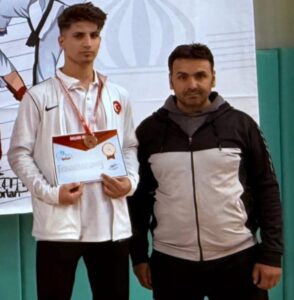 Şanlıurfalı genç karateci Türkiye üçüncüsü oldu 11 IMG 20250327 WA0099
