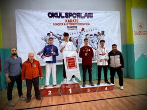Şanlıurfalı genç karateci Türkiye üçüncüsü oldu 10 IMG 20250327 WA0100