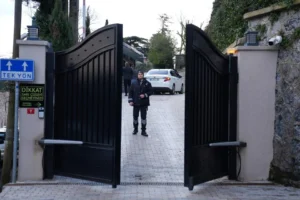 Yolsuzluk ve terör soruşturması: Ekrem İmamoğlu gözaltında 10 IMG 7807