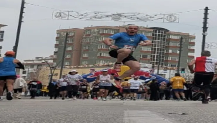 Şanlıurfalı koşuculardan 7.Uluslararası Gaziantep Yarı Maratonu’na çıkarma