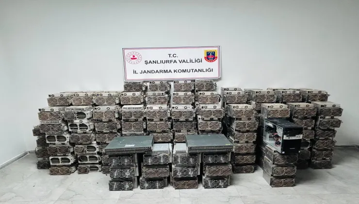 JANDARMA’DAN KAÇAKÇILARA DARBE, 10 GÖZALTI