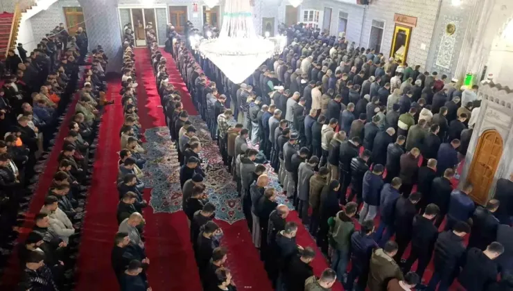 Regaip Kandili coşkusu