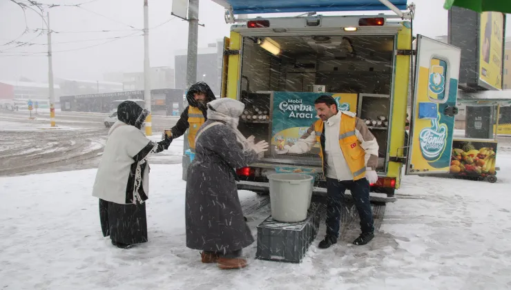 HALİLİYE’DE KAR MÜCADELESİ ARALIKSIZ SÜRÜYOR 15 IMG 20251231 WA0078