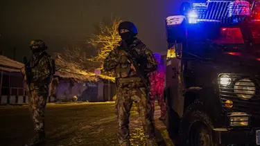 DAEŞ operasyonu: Polise ateş açıldı,