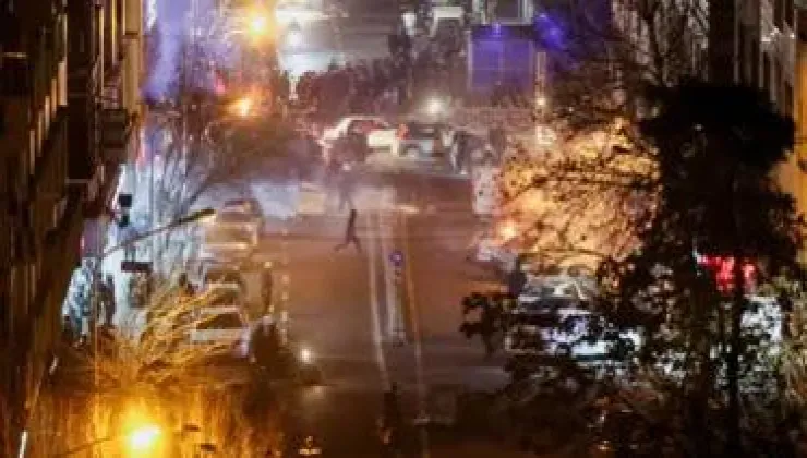 İran’da tansiyon düşmüyor! Ölü sayısı 500’ü geçti