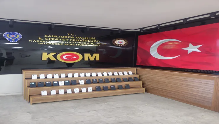 POLİSTEN KAÇAK CEP TELEFONU OPERASYONU