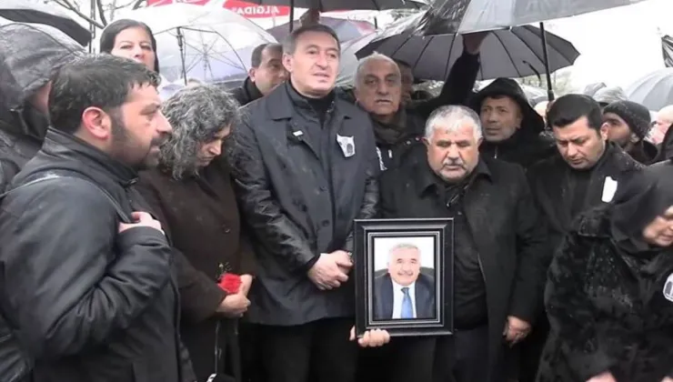 Siyasetçi Selim Sadak son yolculuğuna uğurlandı