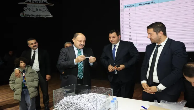 BÜYÜKŞEHİR BELEDİYESİ’NDE 90 PERSONEL ALIMI İÇİN KURA ÇEKİMİ YAPILDI