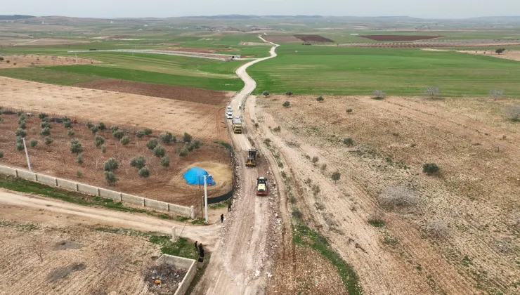 HALİLİYE’DE 4 KİLOMETRELİK YOL DAHA GÜVENLİ VE KONFORLU HALE GETİRİLİYOR