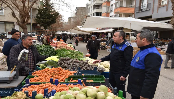 Siverek zabıtasından semt pazarında etiket ve tartı denetimi